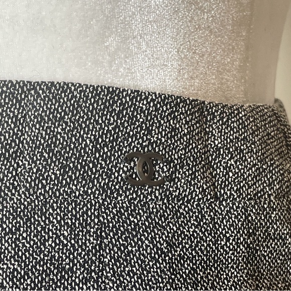 CHANEL Suit Skirt Set - Picture 10 of 15